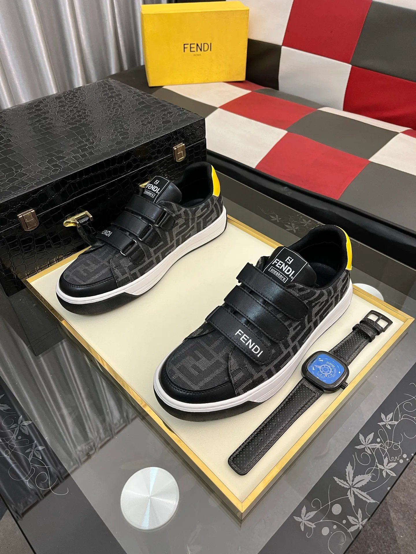Men's Men's Shoes💰420⌚️⌚️[Fendi] Fendi's latest casual shoes for men! Available at counters simultaneously! A one-to-one replica of the original. The interior is made of top-grade sheepskin, and the original factory-supplied rubber outsole is used. Leading new fashion concepts. Matching code: 38-442️⃣Colors available